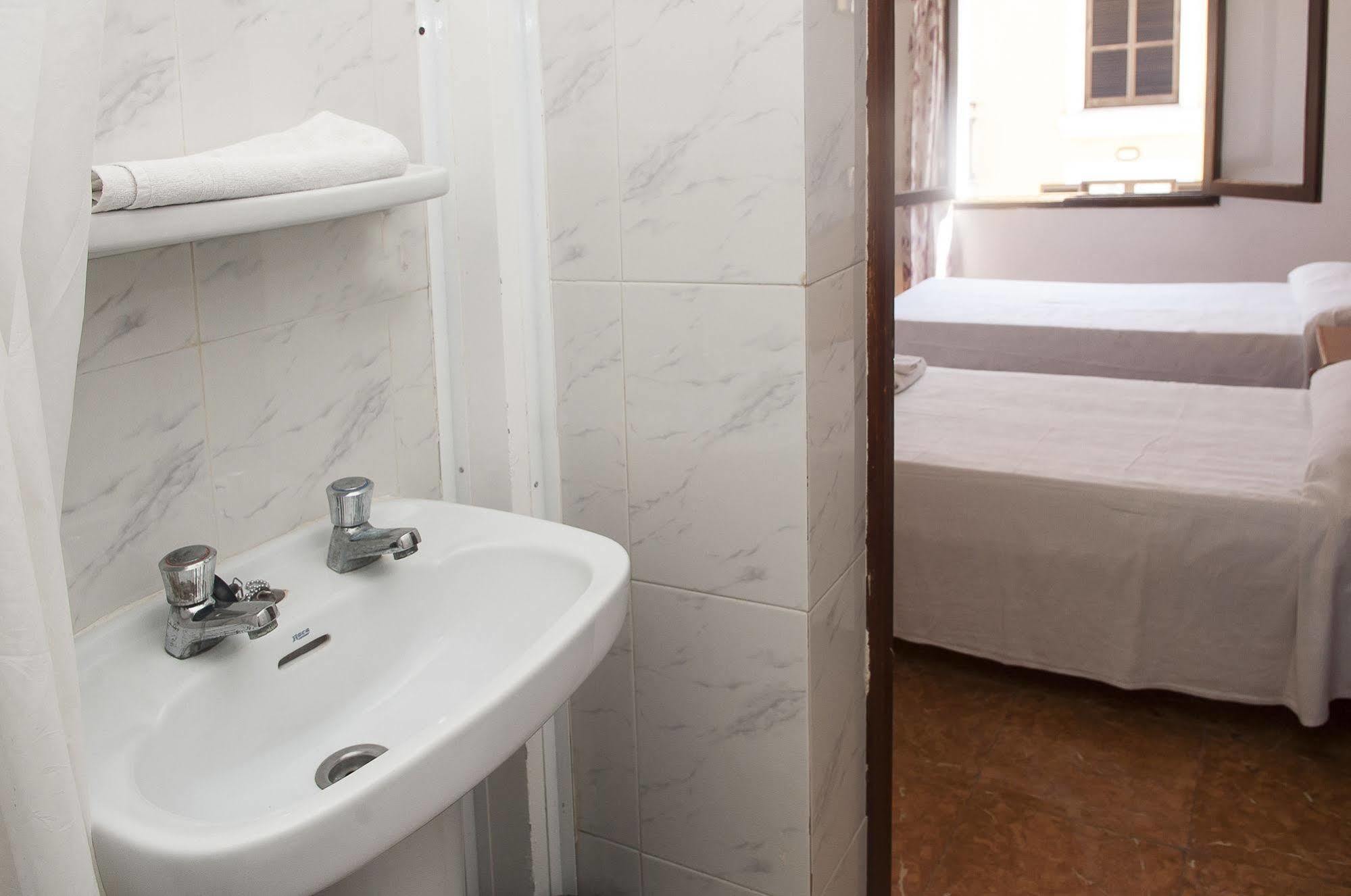 קאלה ראטג'אדה Surfing Concept Hostel מראה חיצוני תמונה